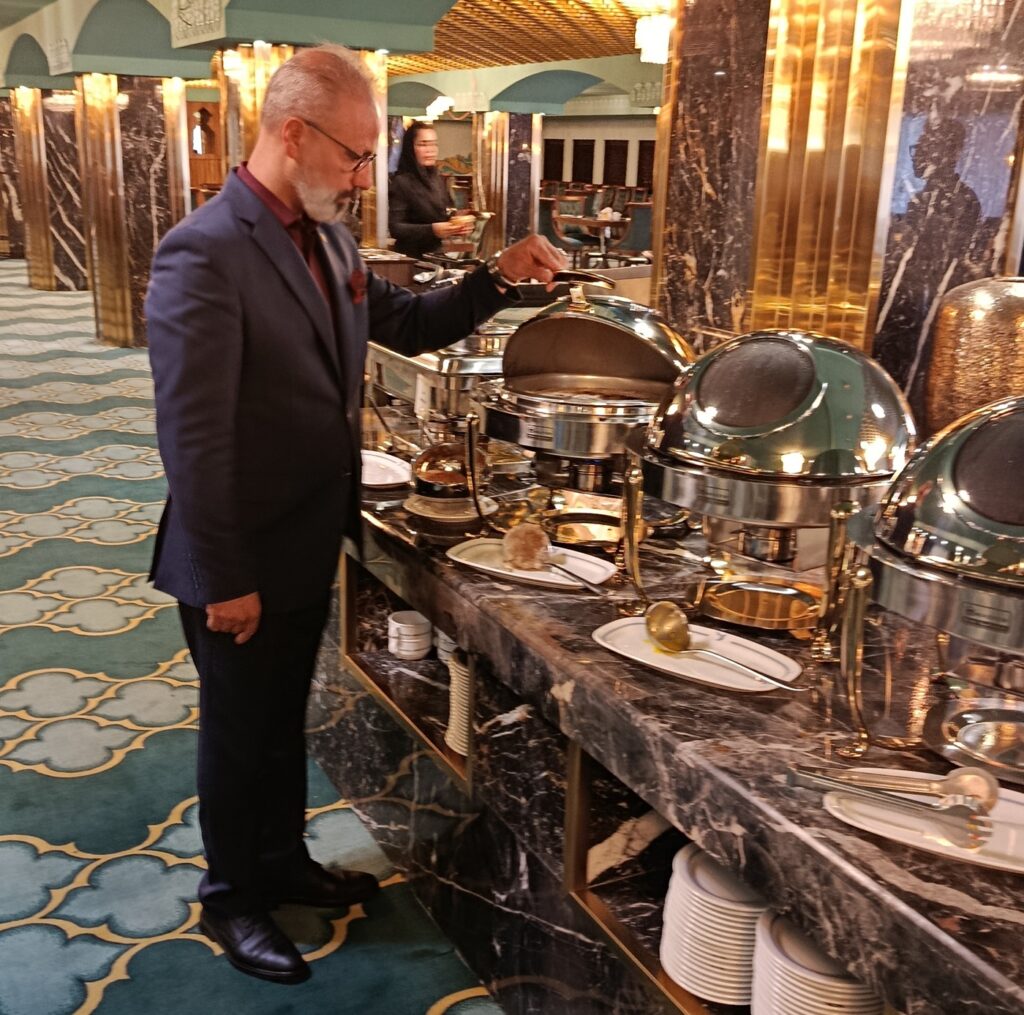 سرپرست رستوران